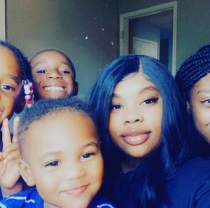 Meet your Posher, Malissa